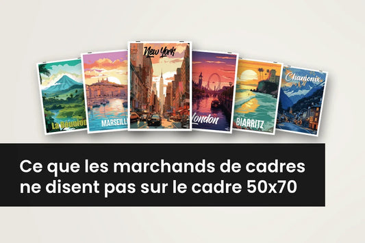 Cadre 50x70 blanc avec l'affiche New York, accroché au-dessus d'un buffet en bois clair